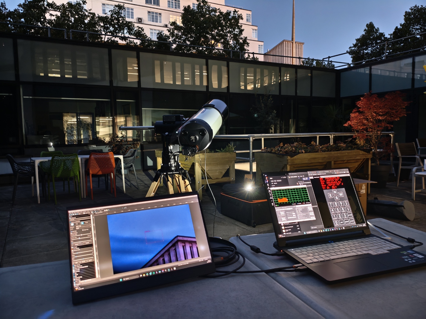 Satellite-tracking telescope